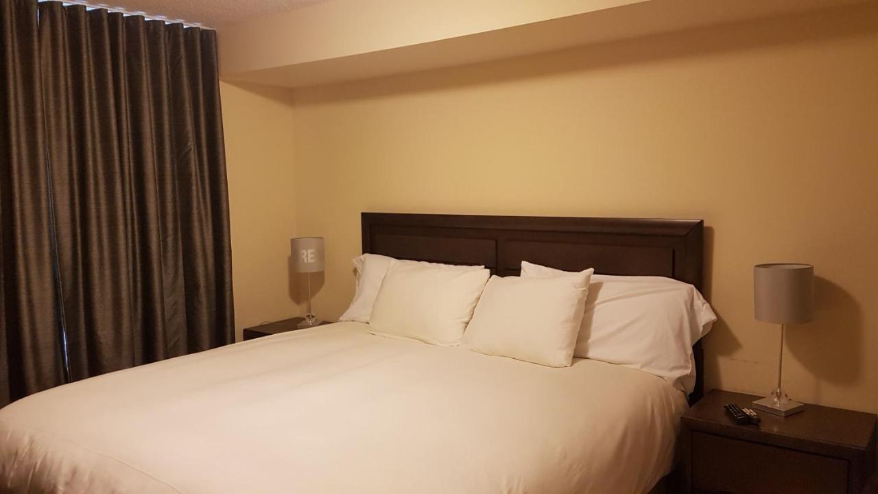 Toronto Luxury Accommodations - University Plaza Ngoại thất bức ảnh